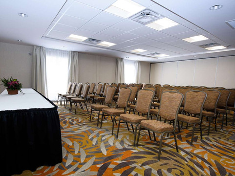 Hampton Inn & Suites by Hilton Truro主图