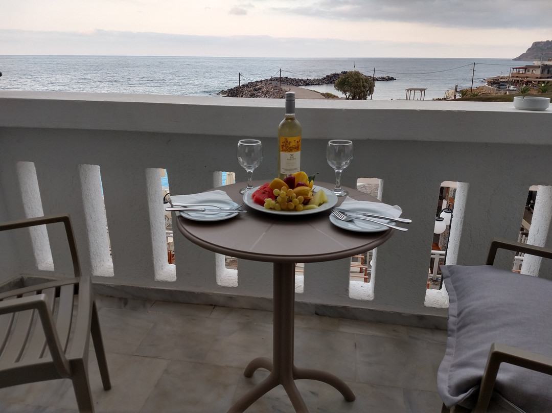 Maritimo Beach Hotel主图