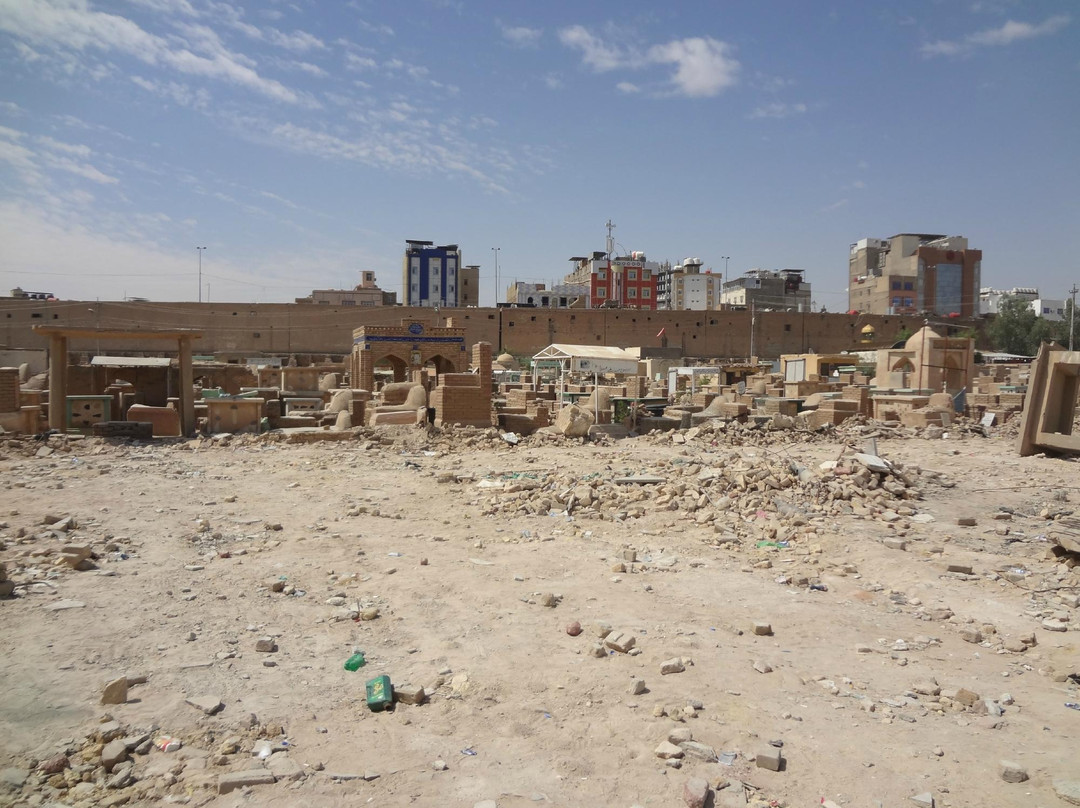 Wadi Al-Salaam Cemetery