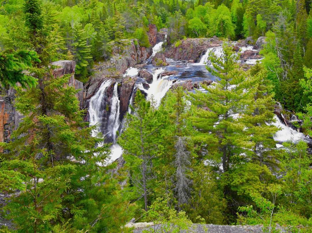 Aubrey Falls Provincial Park景点图片