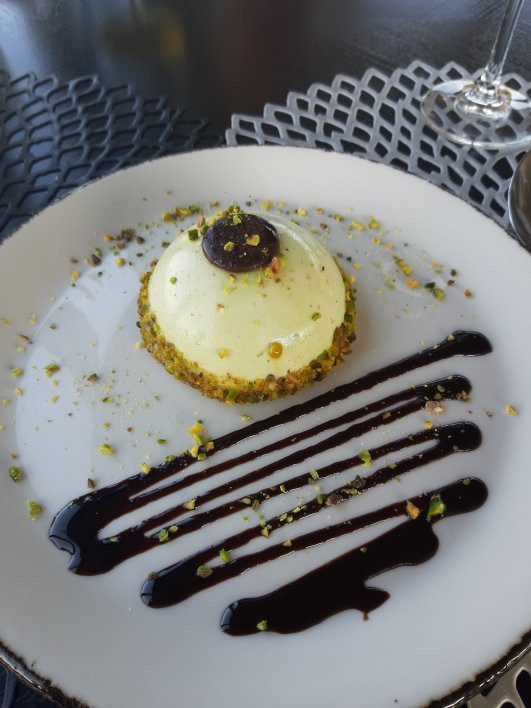 Etnea Roof Bar & Restaurant