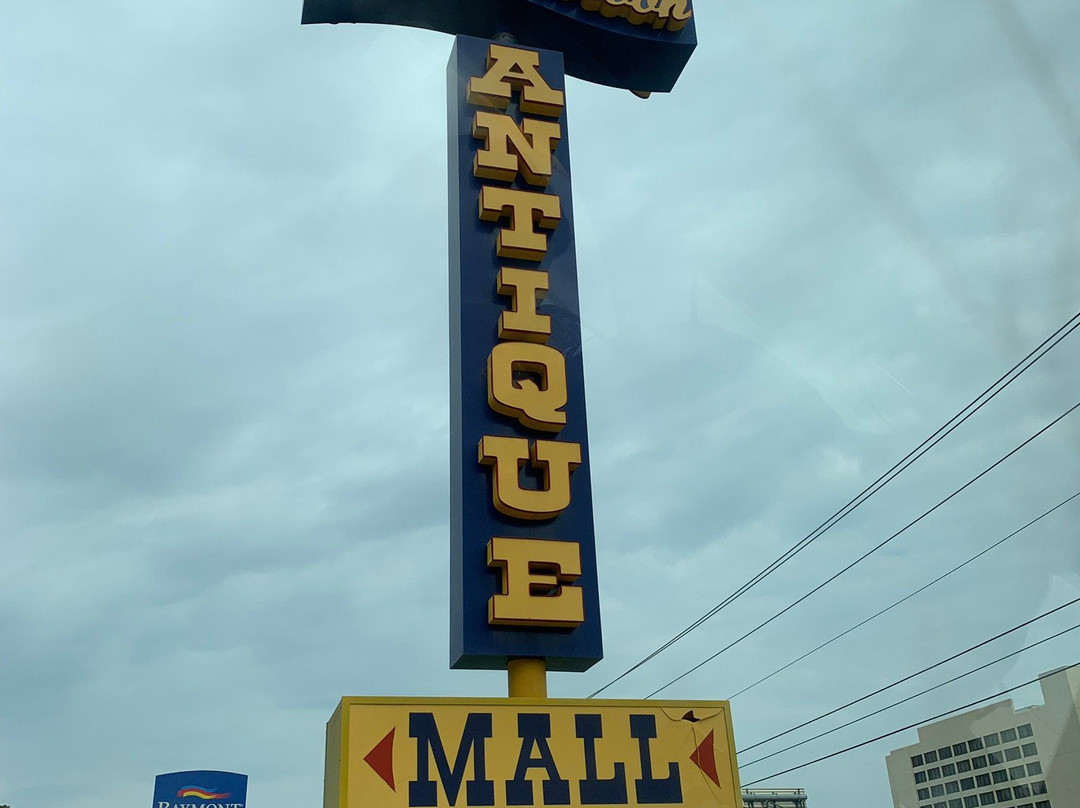 Yellow Moon Antique Mall