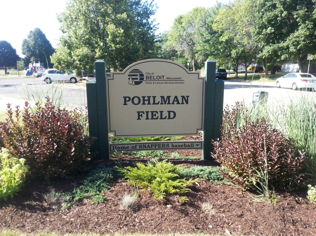 Pohlman Field景点图片