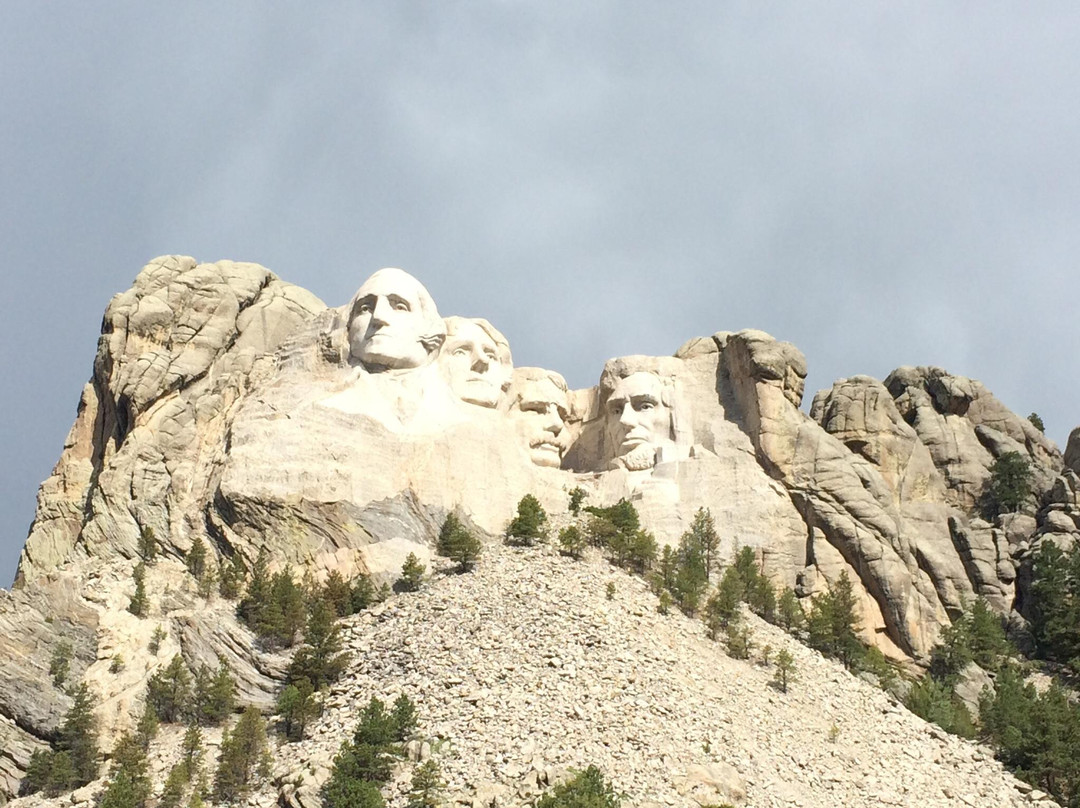 Black Hills Adventure Tours-拉皮德城必去景点