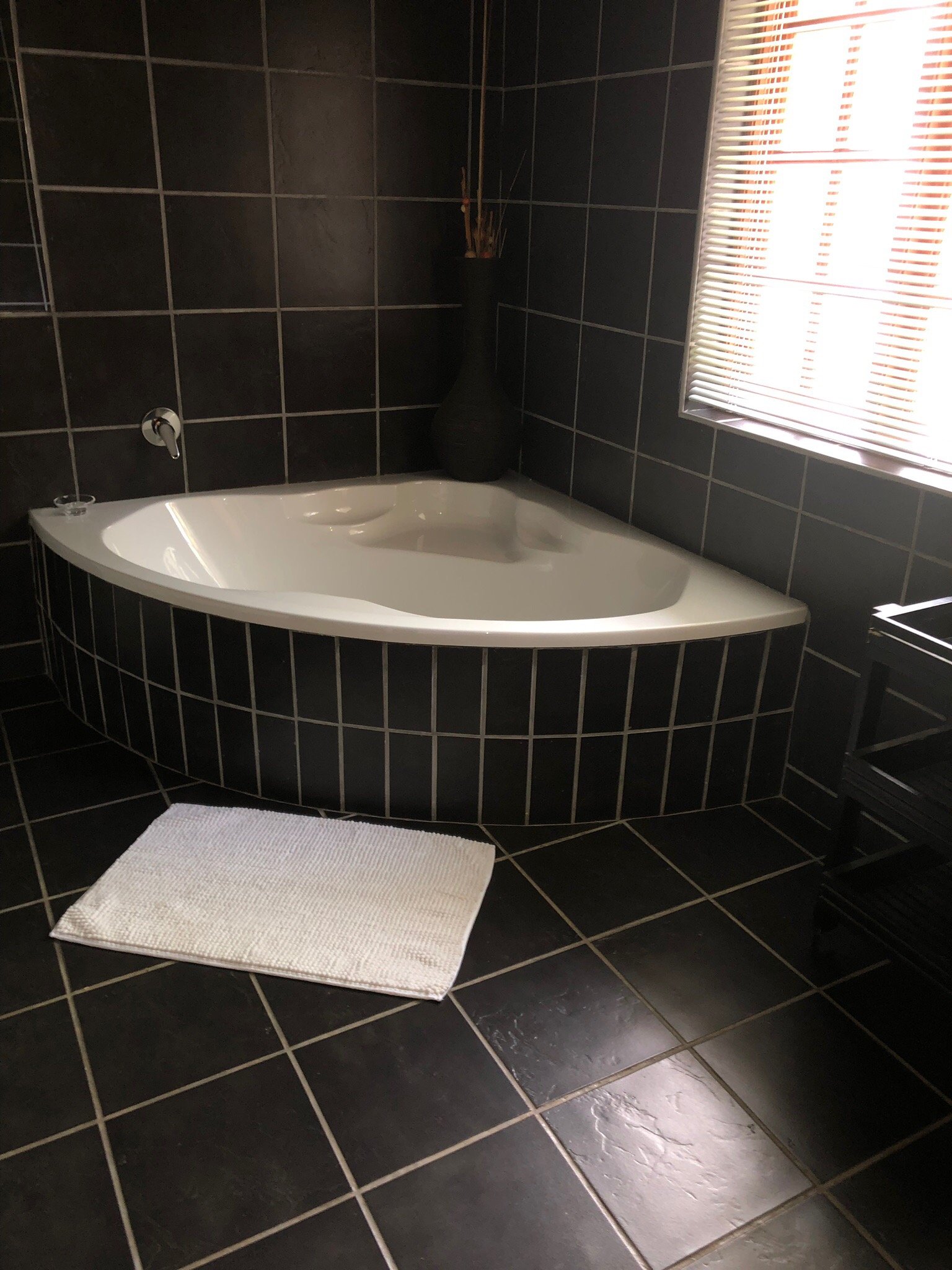 Flame Lily Inn-官方