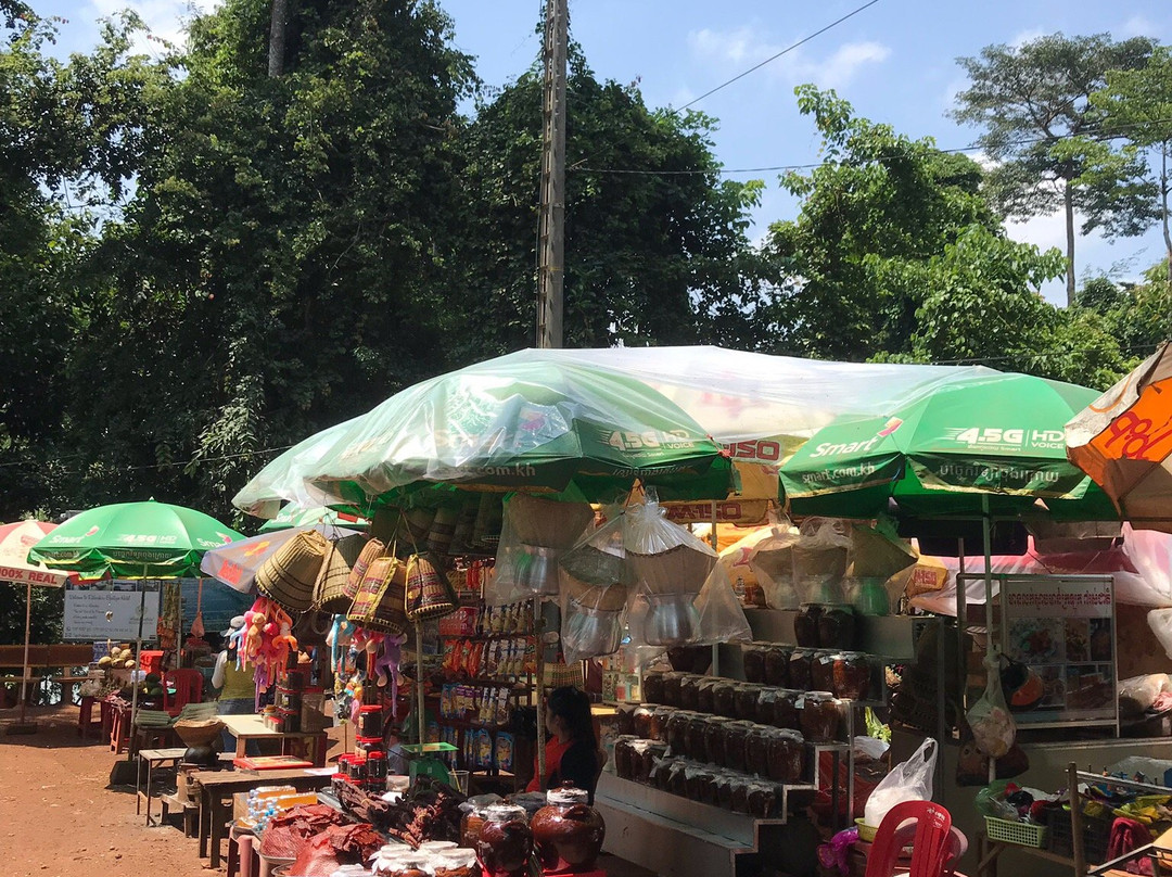 Yeak Laom Volcanic Lake-邦隆必去景点