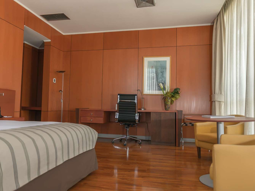 Radisson Ciudad Empresarial Santiago主图