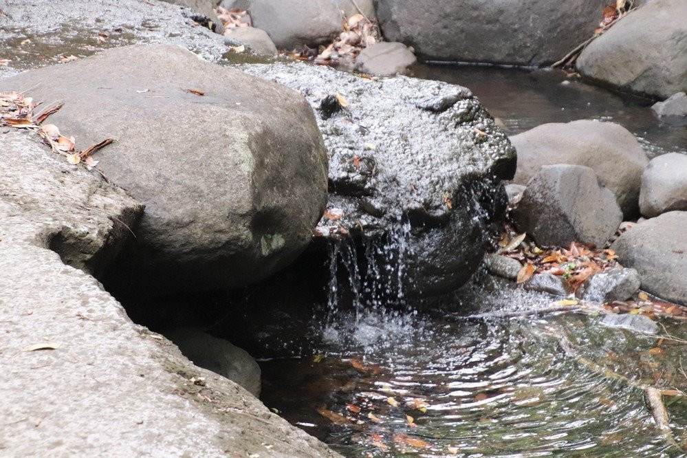 la cascade d'Anba So à Fond Lahaye