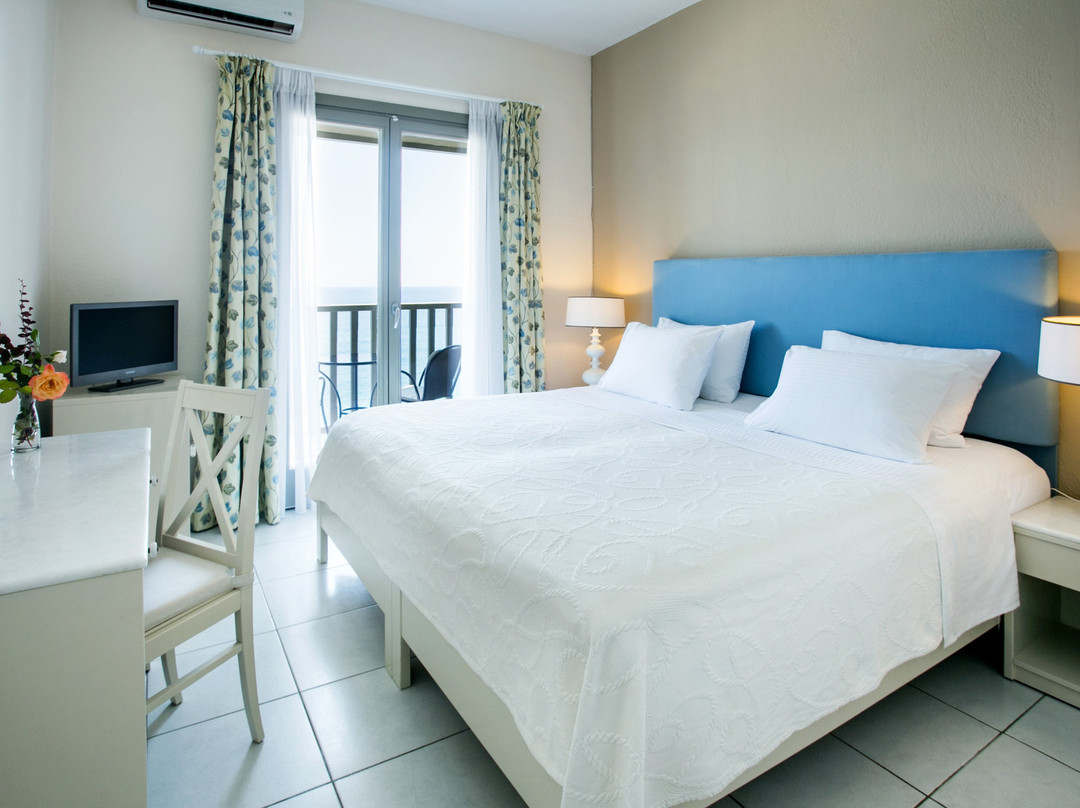 Kenta Beach Hotel主图