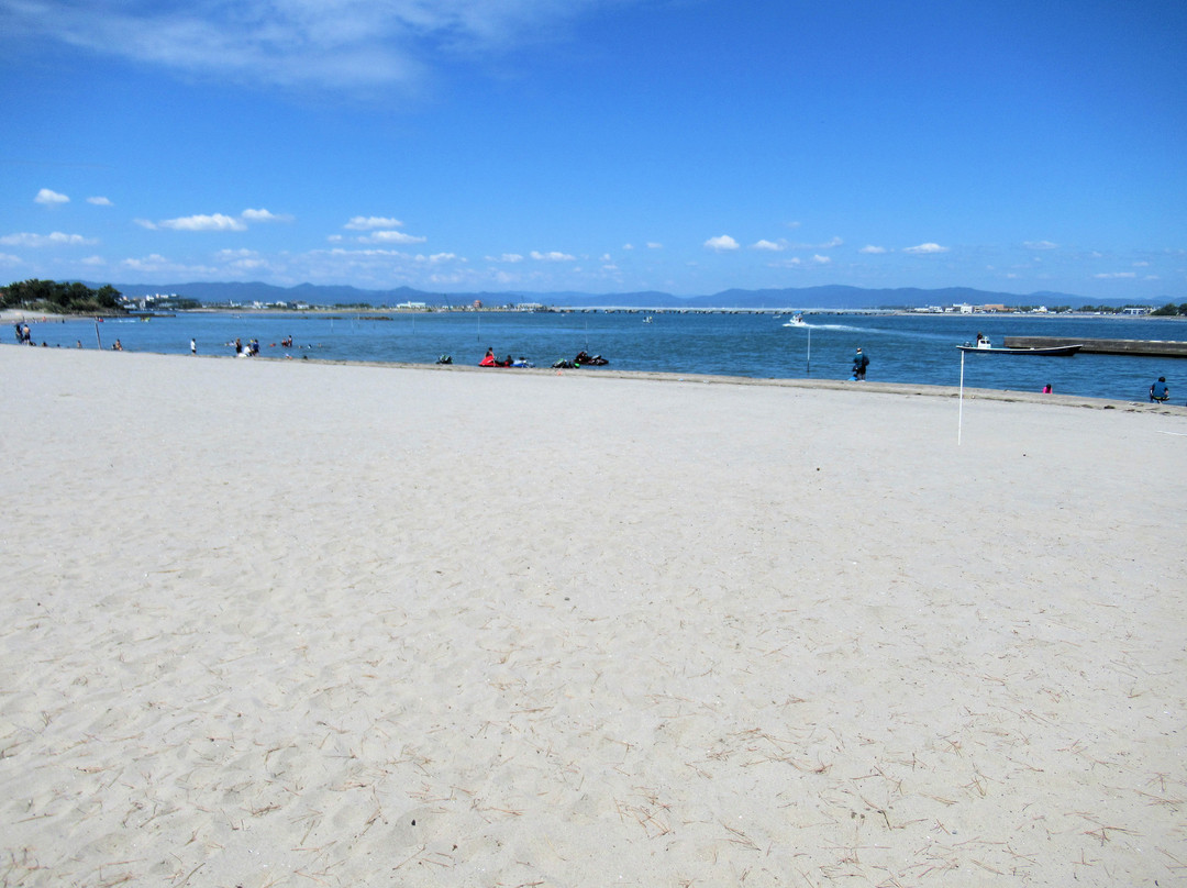Arai Benten Beach景点图片