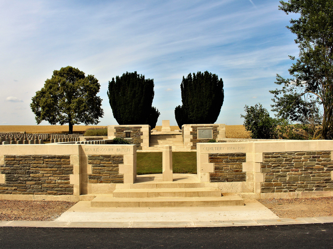 Beaulencourt British Cemetery景点图片