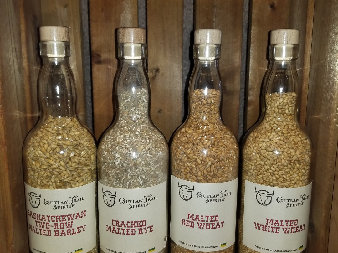 Outlaw Trail Spirits Distillery-里贾纳必去景点