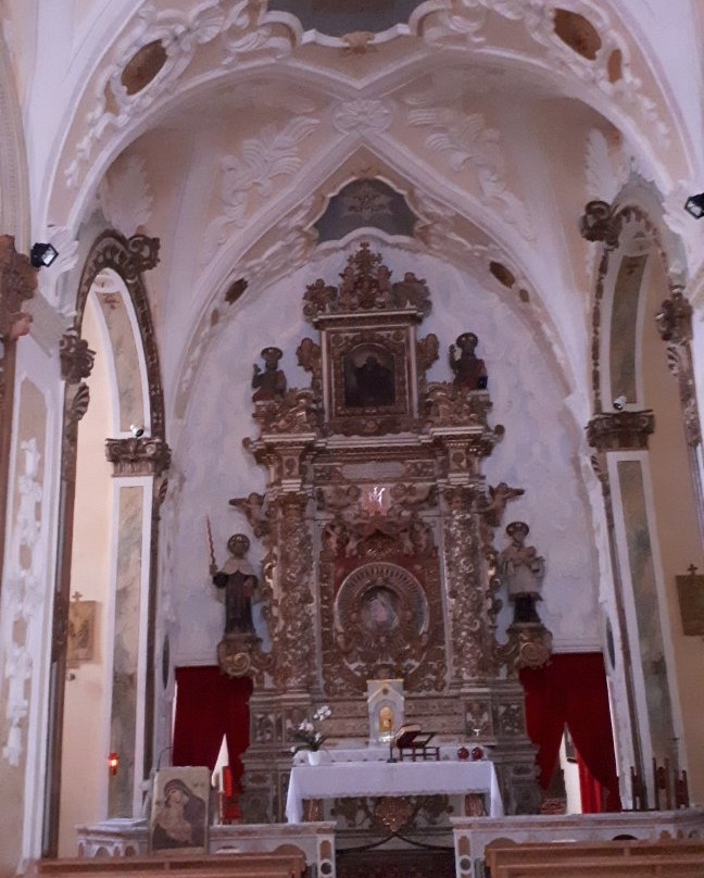Santuario Madonna delle Grazie-Sanarica必去景点