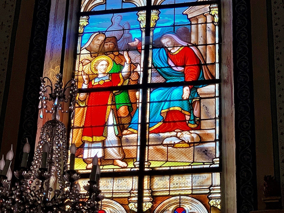 Eglise Saint-Sylvain-Ahun必去景点