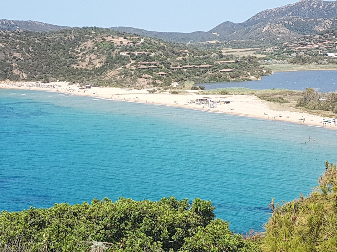 Spiaggia di Monte Cogoni-Chia必去景点