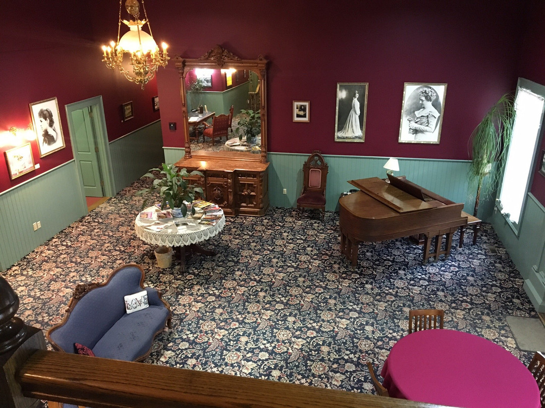 The Weinhard Hotel主图