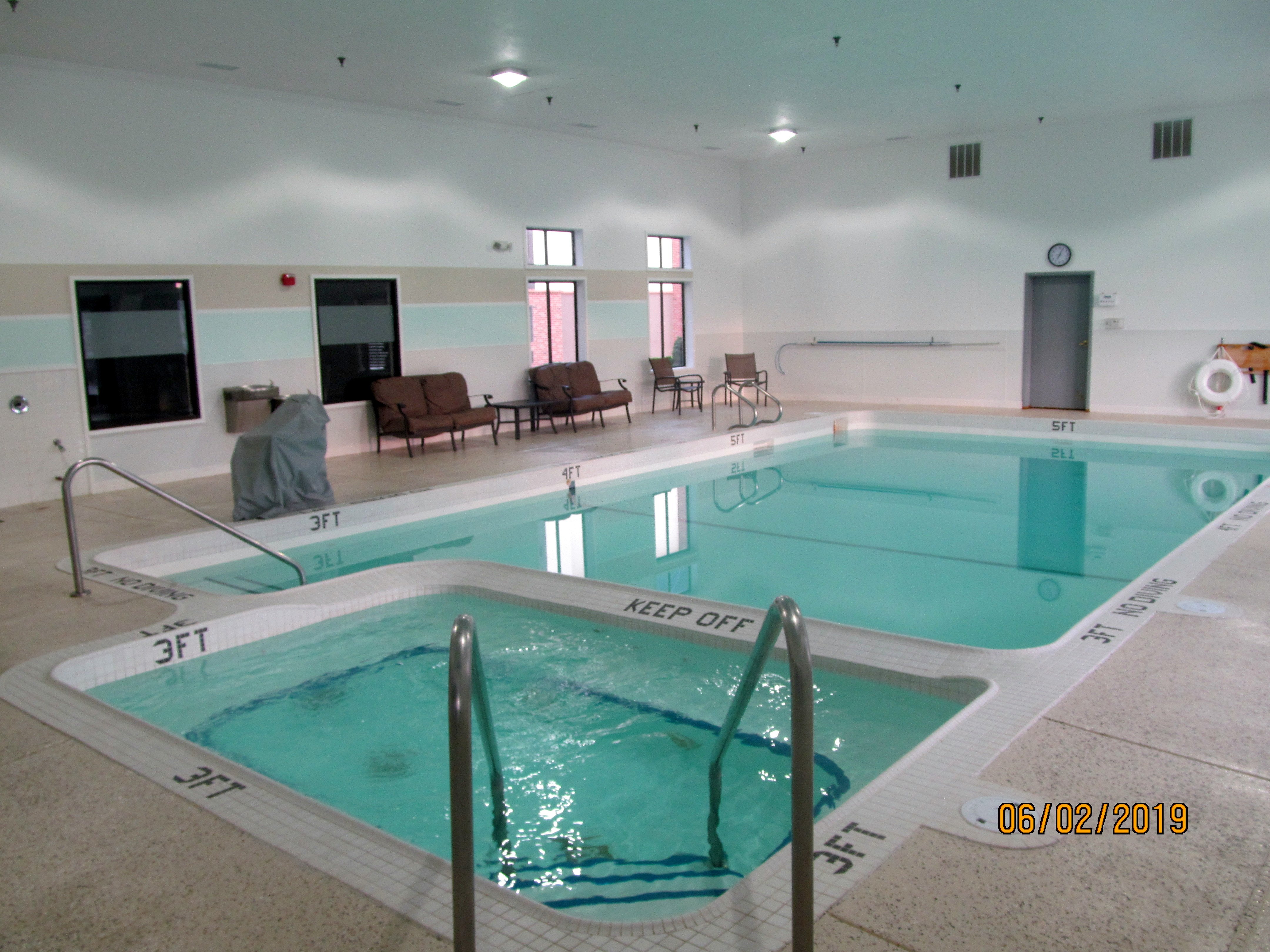 Hampton Inn Birch Run/Frankenmuth-泳池