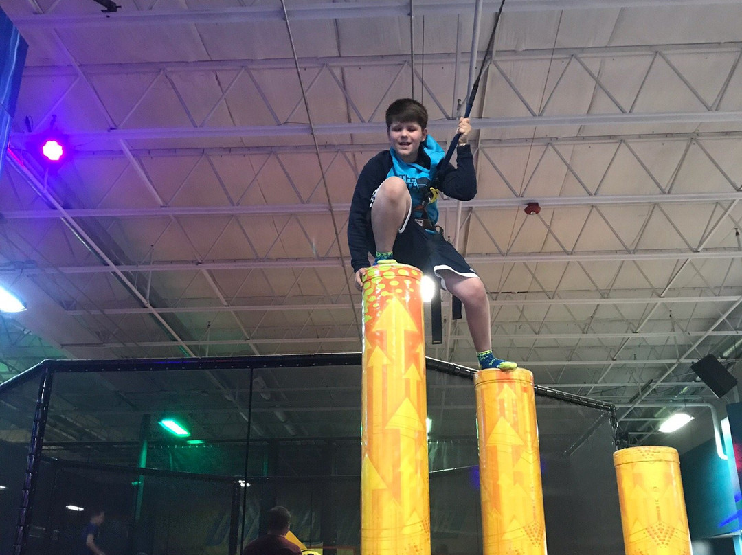 Urban Air Trampoline and Adventure Park-阿尔图纳必去景点