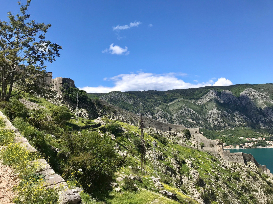 St. George Church-科托尔必去景点
