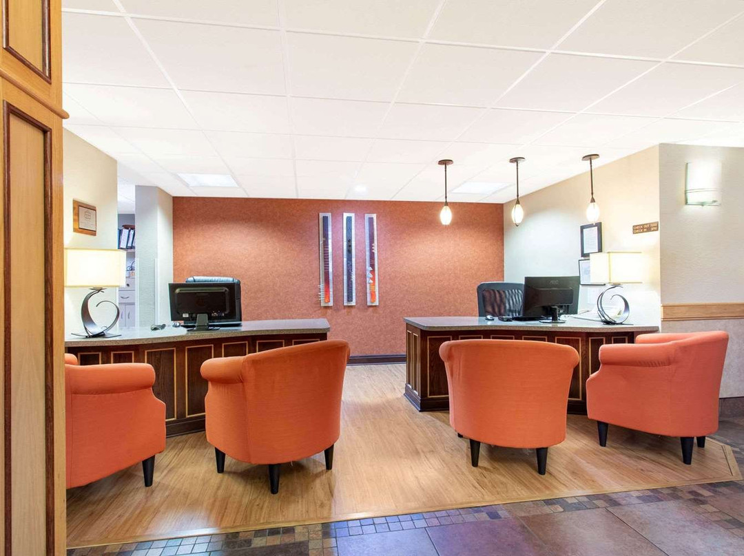 AmericInn by Wyndham Sheboygan主图