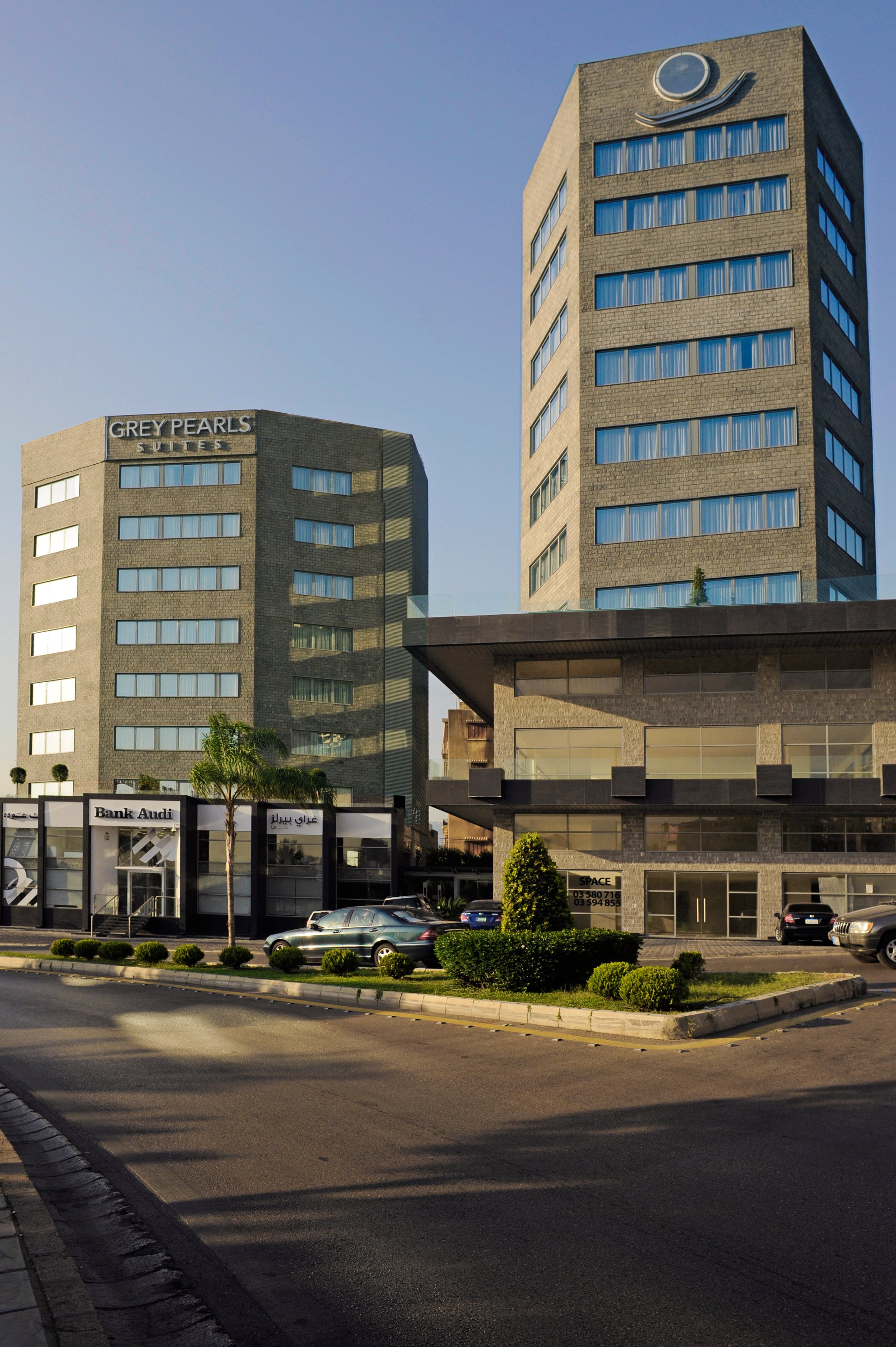 Grey Pearls Suites-portrait
