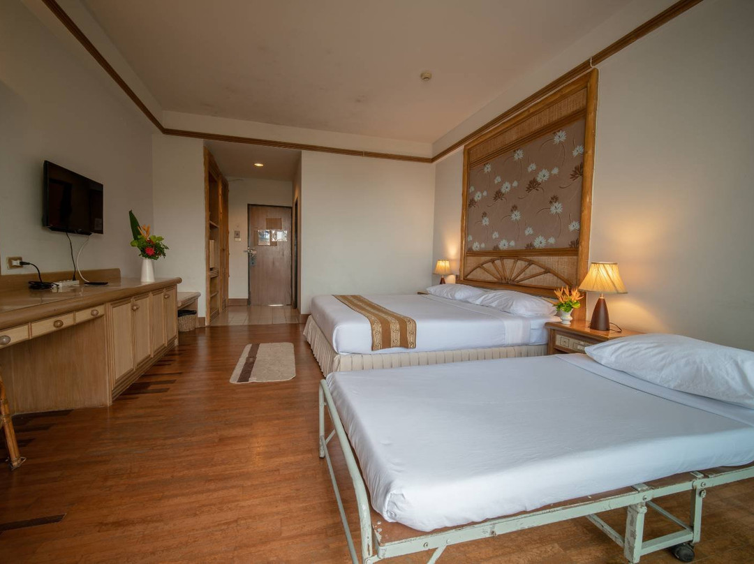 Rayong Chalet Hotel & Resort主图