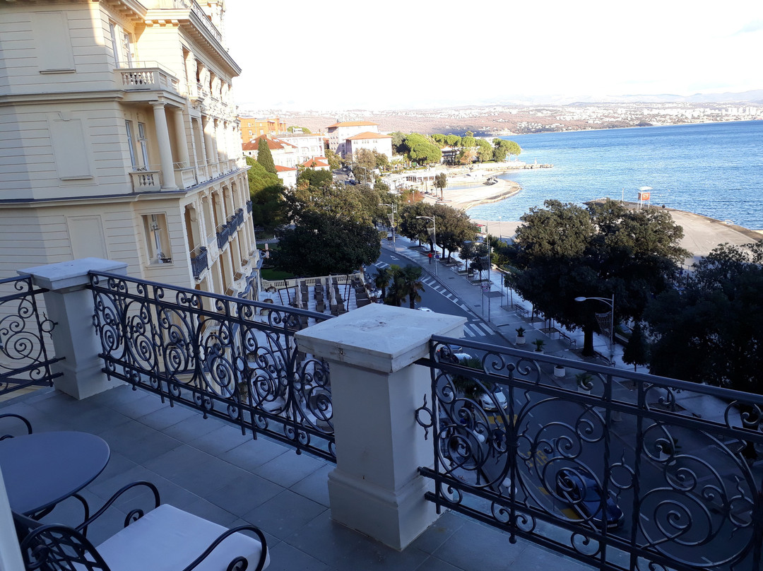 Hotel Bellevue主图