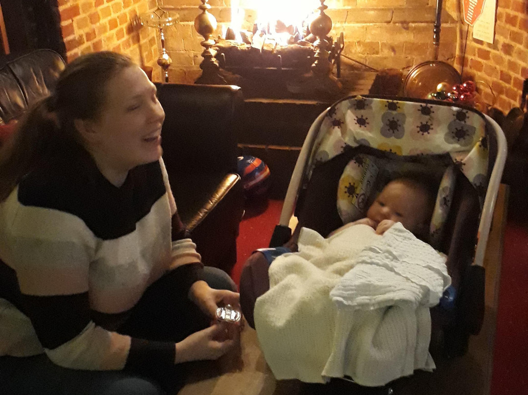 格林河上的酒店主图