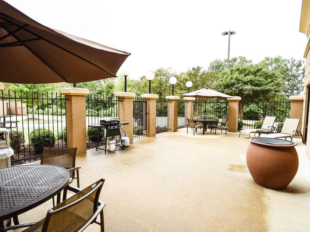 Hampton Inn & Suites Pine Bluff主图