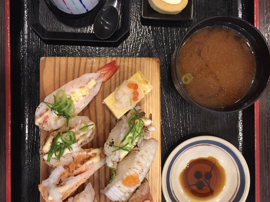 伊野町餐馆和美食-Rotating Sushi Sushi Ikkan Ino