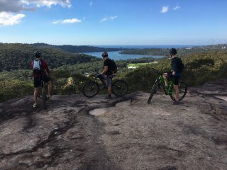 Joes Mountain Bike Tours景点图片