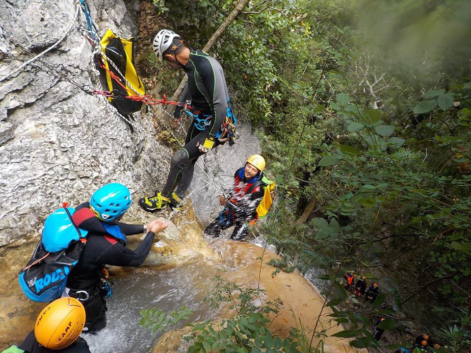 Madmad Canyoning景点图片