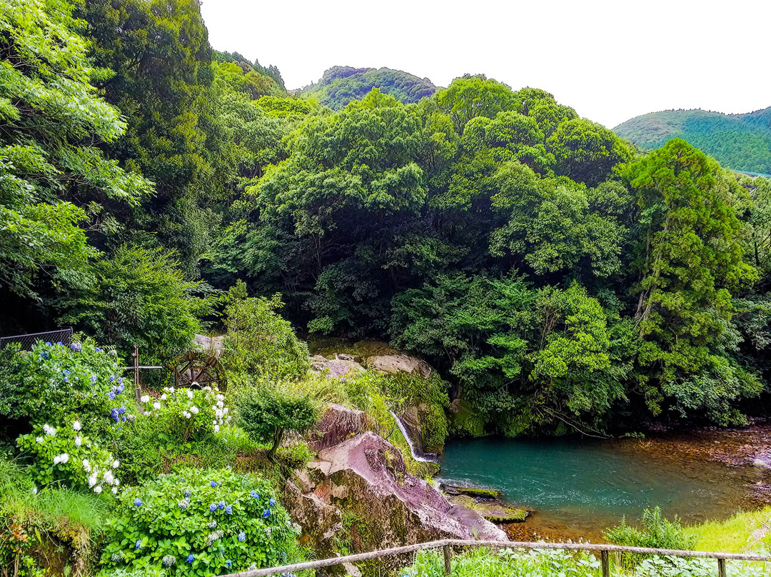 Chigo Waterfall景点图片