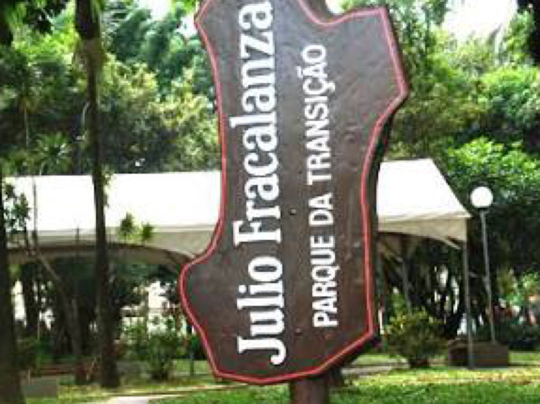Parque Julio Fracalanza-瓜鲁柳斯必去景点