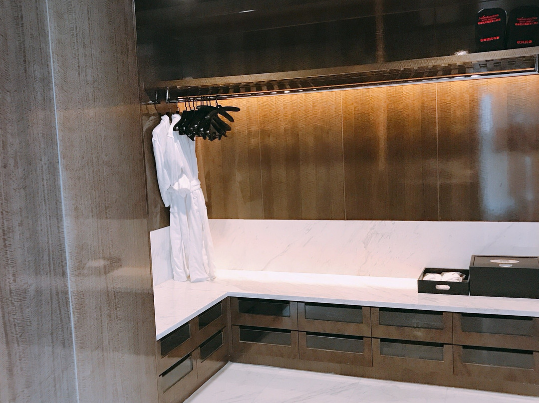 青海凯邦瑞斯丽大酒店主图