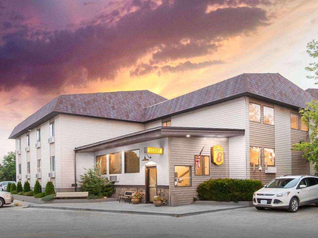 水牛城速8酒店主图