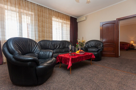 拉哈特酒店主图