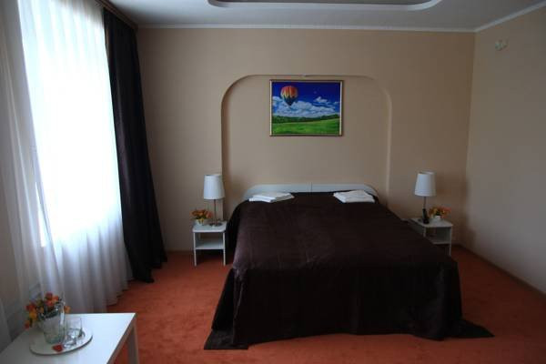 Puteshestvennik Guest House主图