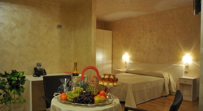 Tito酒店住宿-Hotel Irocchi