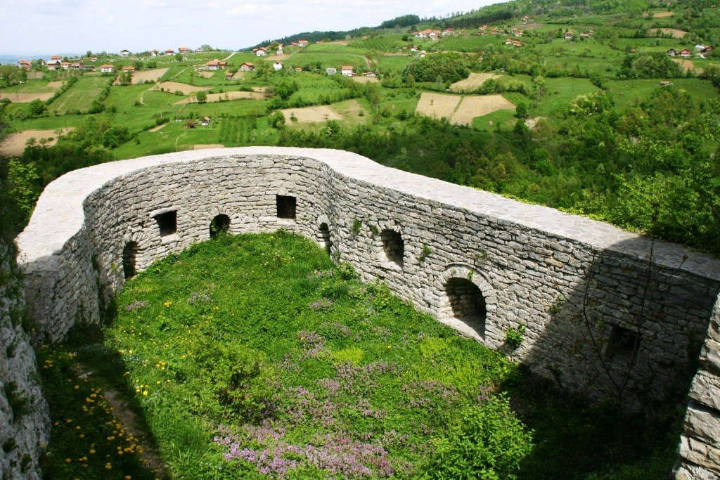 Srebrenik Fortress景点图片