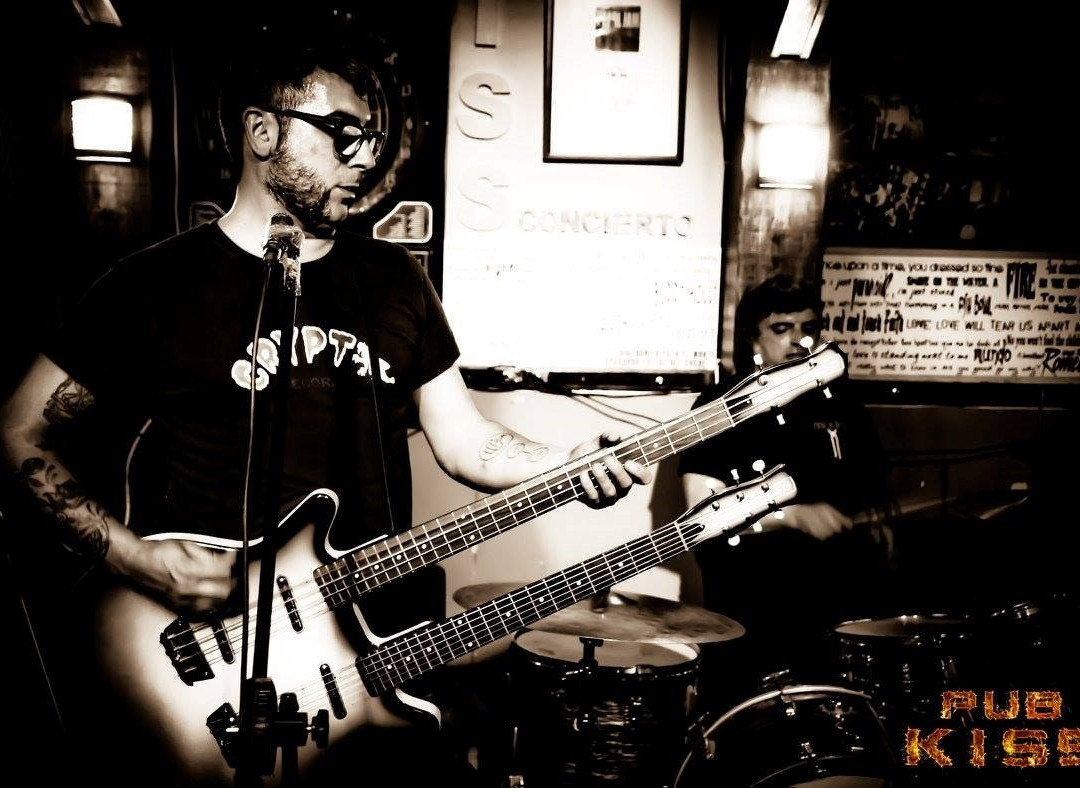 Pub Kiss-阿尔赫西拉斯必去景点