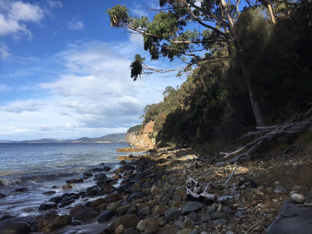 Hinsby Beach景点图片