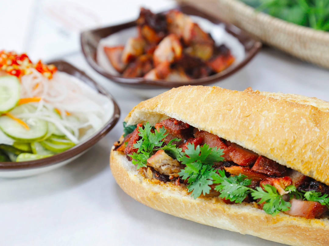 Nompang (TK Ave branch)