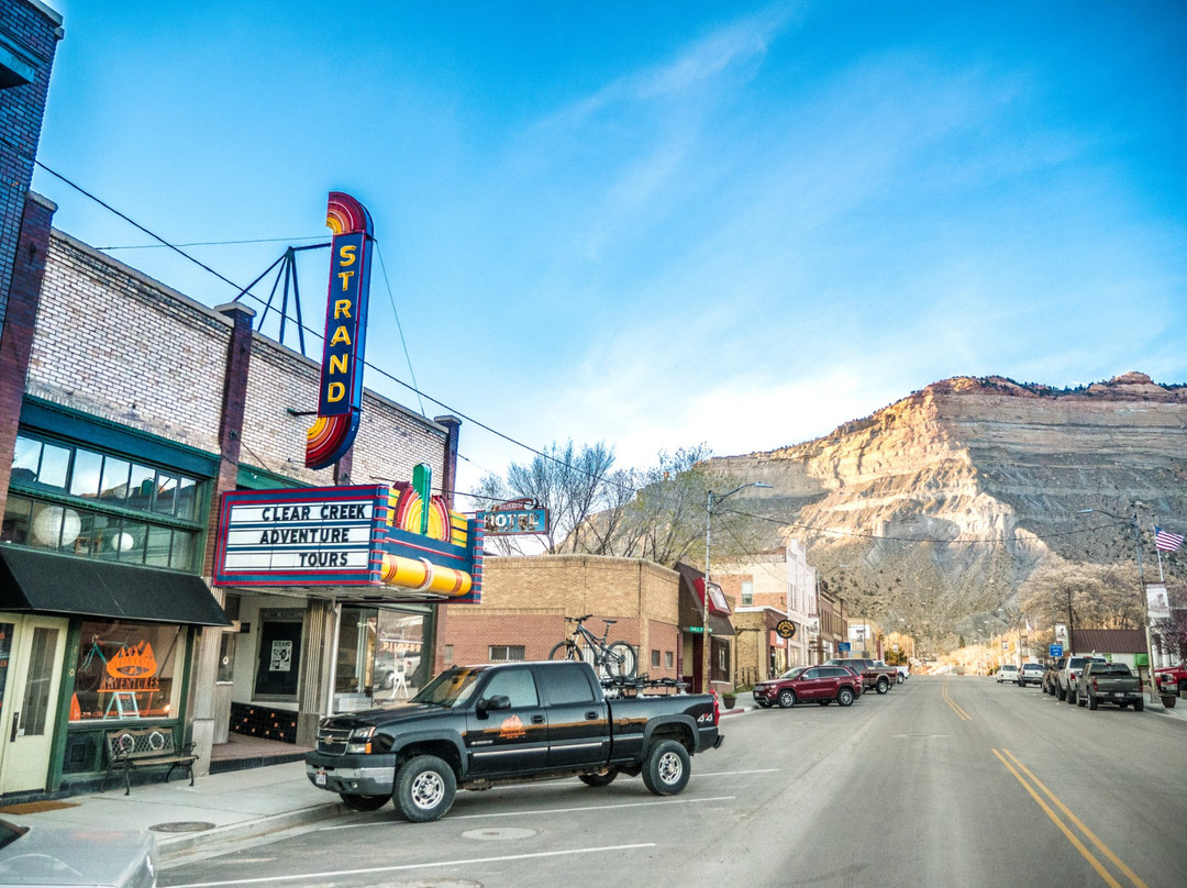 Clear Creek Adventures-Helper必去景点