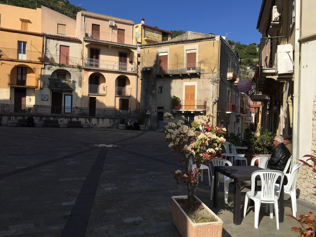 Duomo di Sant'Agata-Ali必去景点