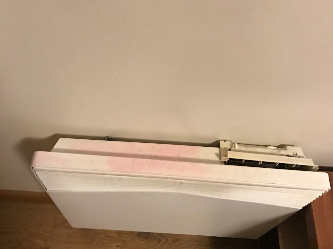 瓦雷塞娜第一大道酒店