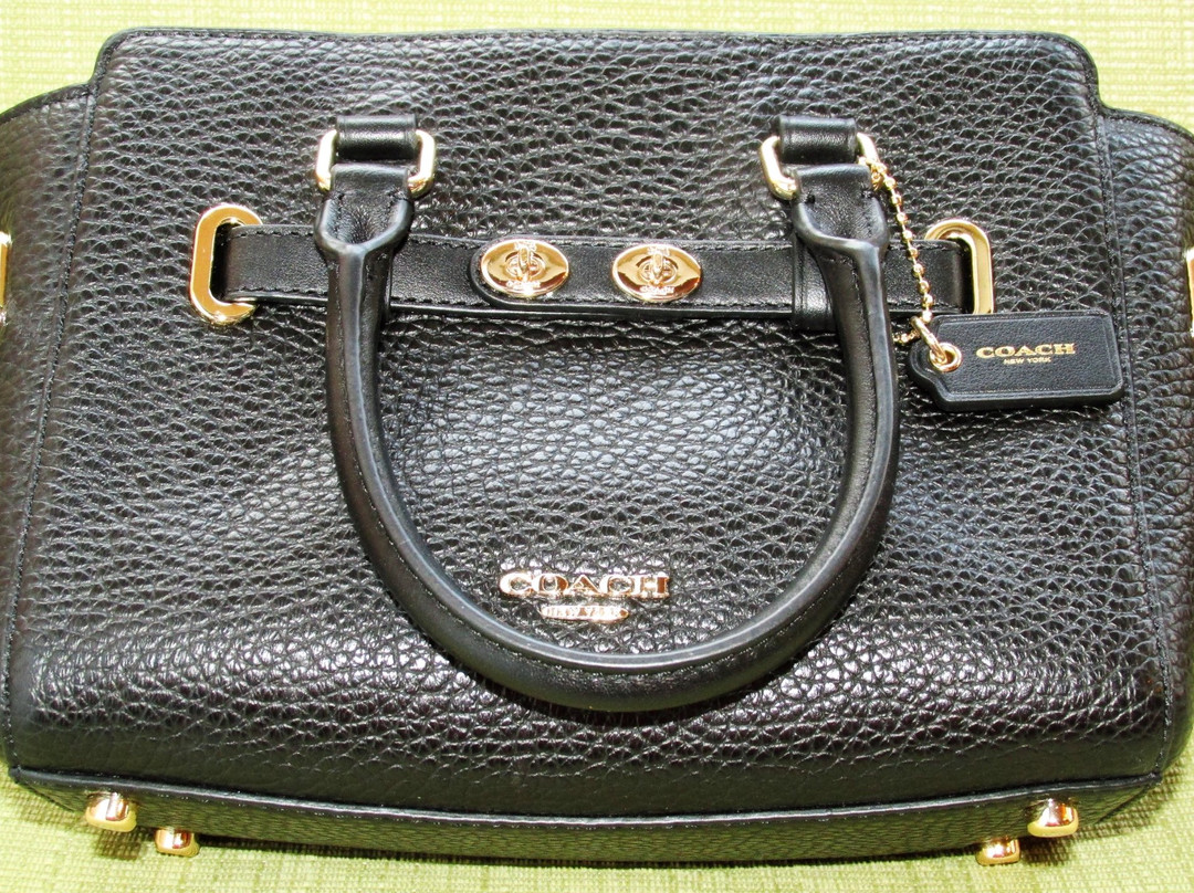 Coach Outlet Store-卡梅尔必去景点