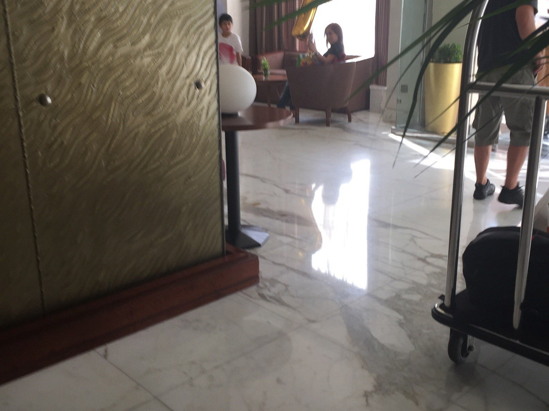 Al Hamra Plaza Residence Abu Dhabi主图