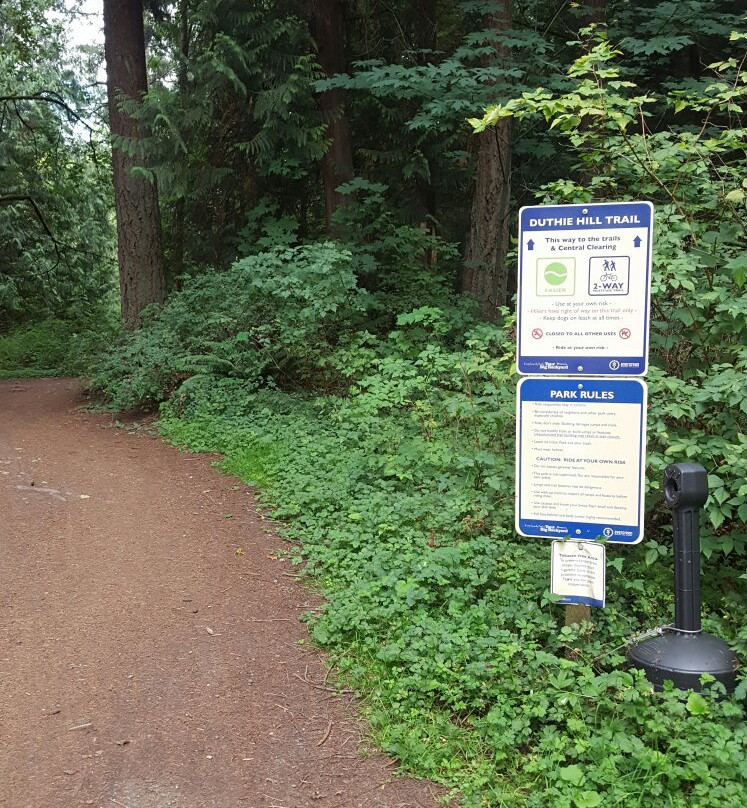 Duthie Hill Park景点图片