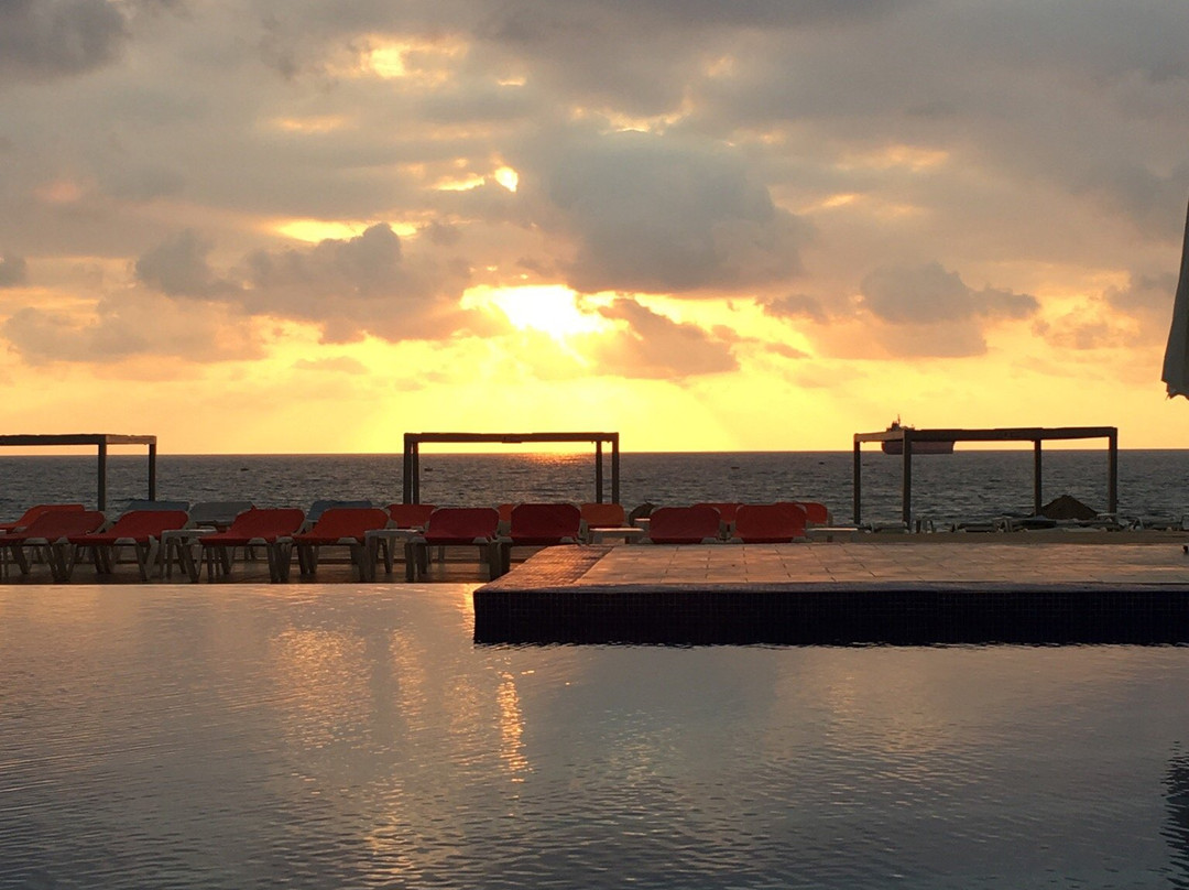 Bamboo Bay-Jiyeh必去景点